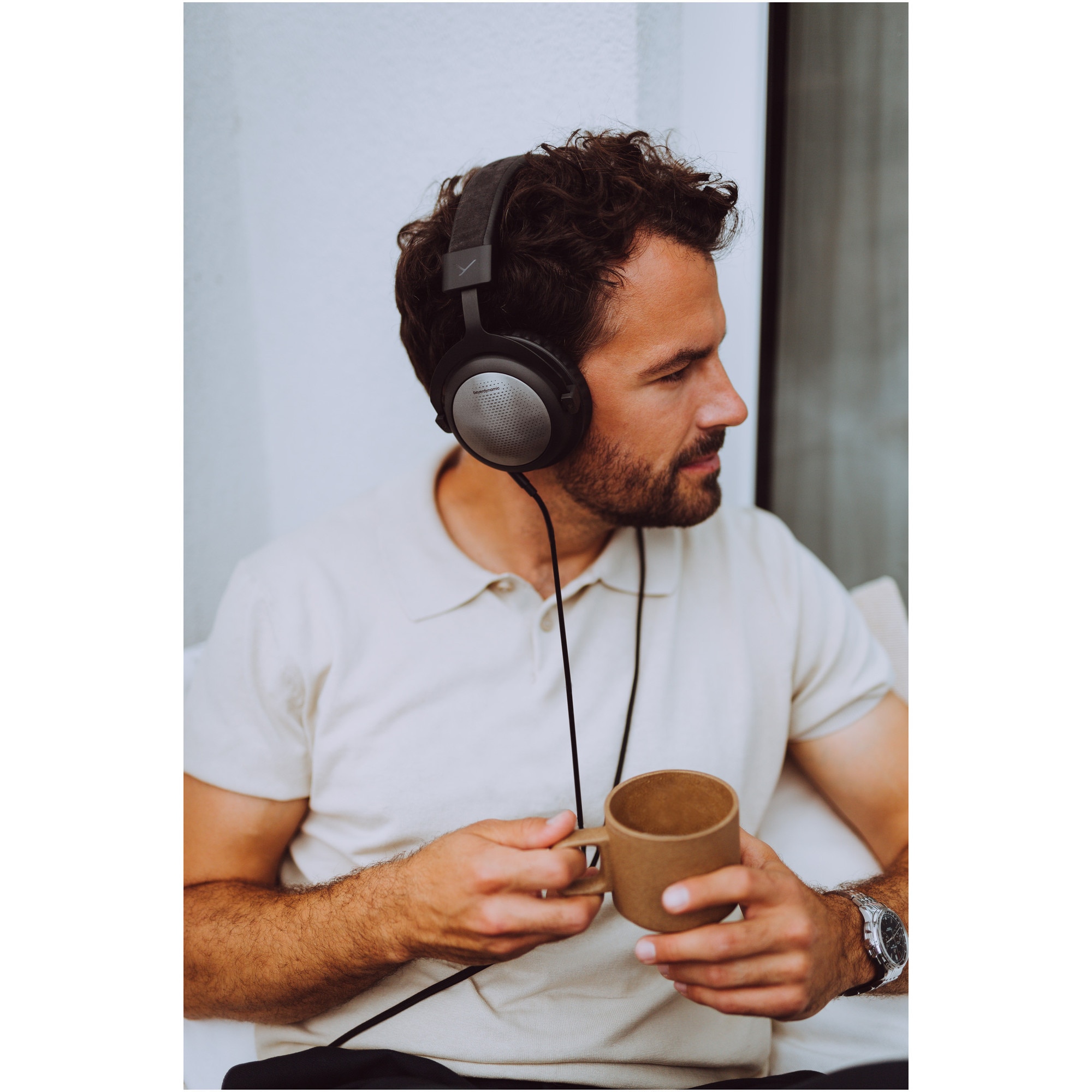Casti Over-Ear Beyerdynamic T5 3rd generation, Cu Fir, Hi-Res Audio, Tesla Technology, Black