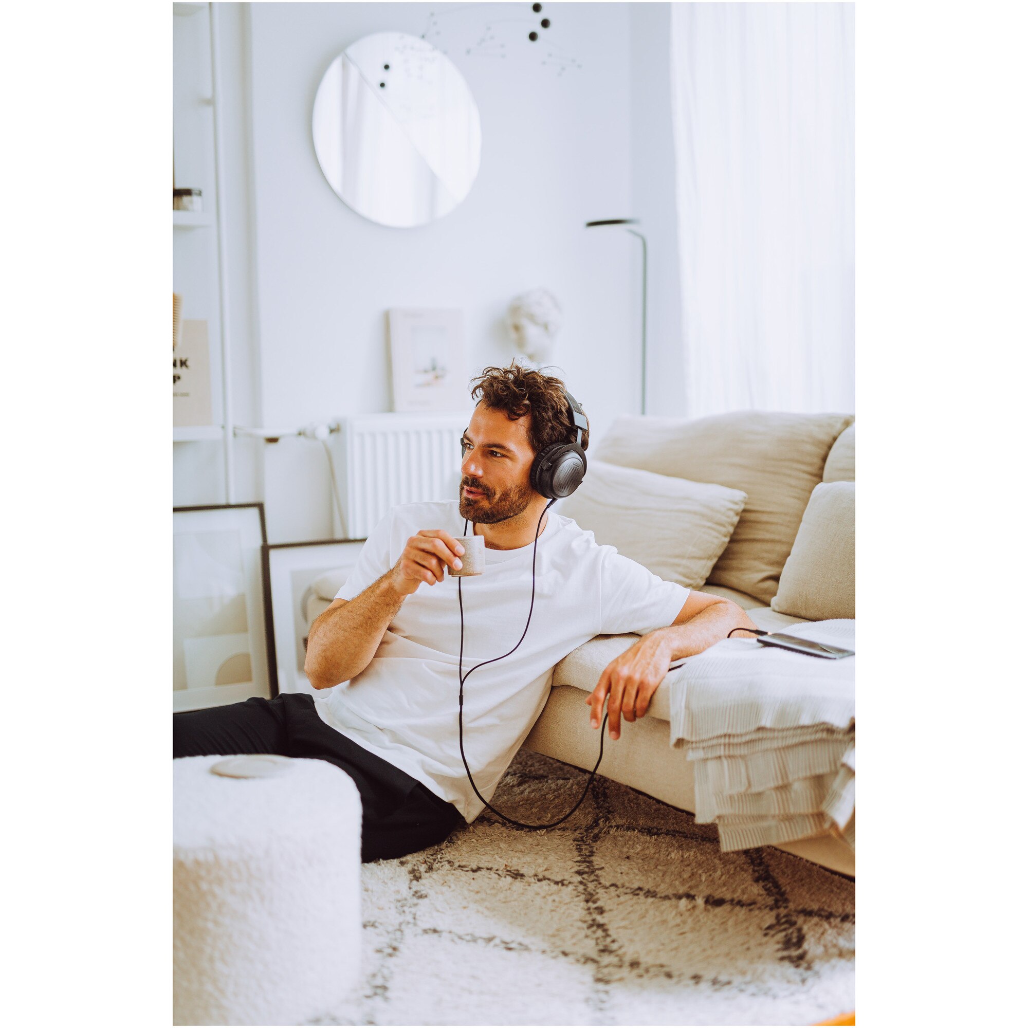 Casti Over-Ear Beyerdynamic T1 3rd generation, Cu Fir, Hi-Res Audio, Tesla Technology, Black