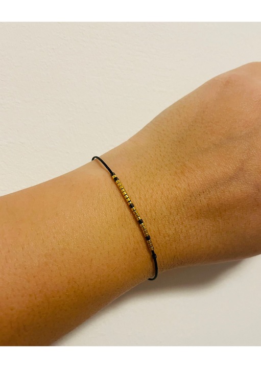 Bratara reglabila pe snur negru cu mesaj in cod Morse: Echilibru