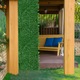 Paravan imitatie gard viu din frunze artificiale cu dimensiunea 1 metru x 10 metri KESNUP, pentru exterior si interior, compus din 4 seturi cu 10 panouri 0.5 m x 0.5 m cu cleme autoblocante, usor de asamblat, densitate frunze mare pentru intimitate, Verde