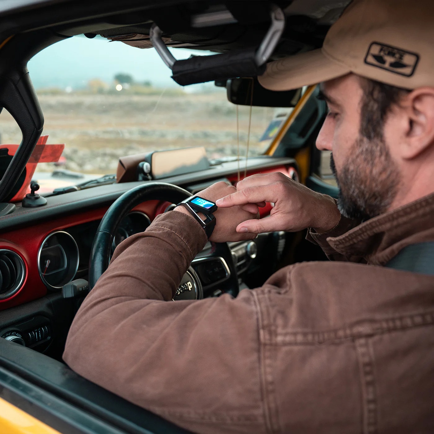 Telefon mobil Oukitel WP200 Pro, Verde, 5G, 6.7" FHD+ AMOLED, Ecran Smart Detasabil, 72GB RAM (24GB+48GB extensibili), 1TB ROM, Android 15, Dimensity 8200, 108MP+32MP, 8800mAh, 45W, Dual SIM