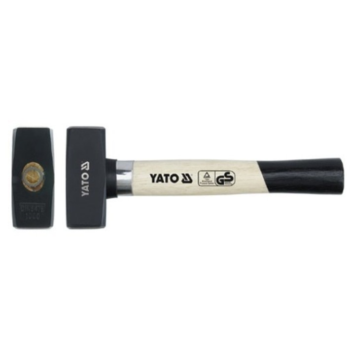 Чук 2000 гр Yato, 300 мм, обкован с метал, дървена дръжка