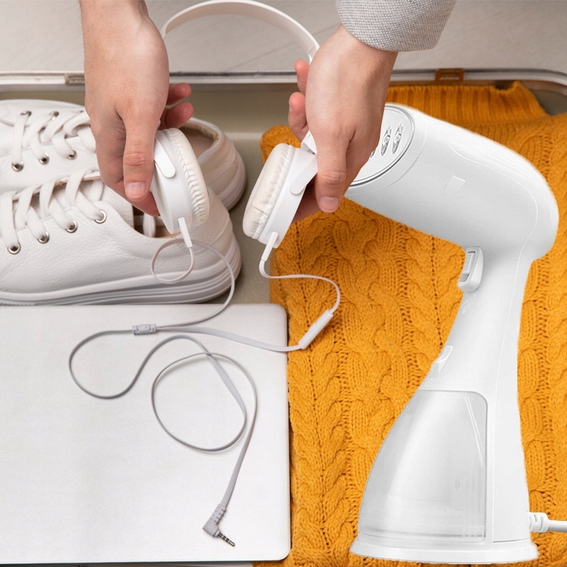 Parownica cu abur XO, 1500W, 330ml, alb, 28x14cm, set cu perie