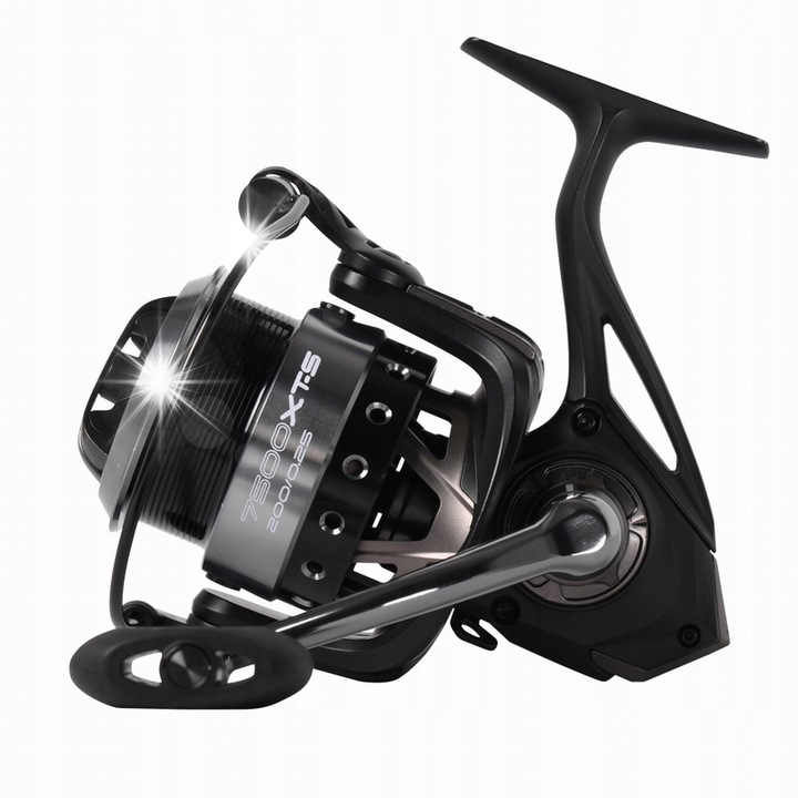 Макара Cresta Advantor XT-S 7500, 5+1 лагера, капацитет 200 м/0.25 мм, метална, 499 г