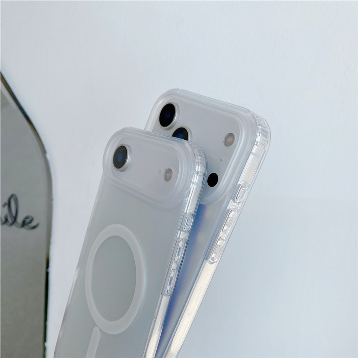 Husa pentru Apple iPhone 17 Pro Max, Magsafe, Antisoc, Schimbare Culoare din Unghiuri Diferite, Textura Mata, Multicolor/Alb