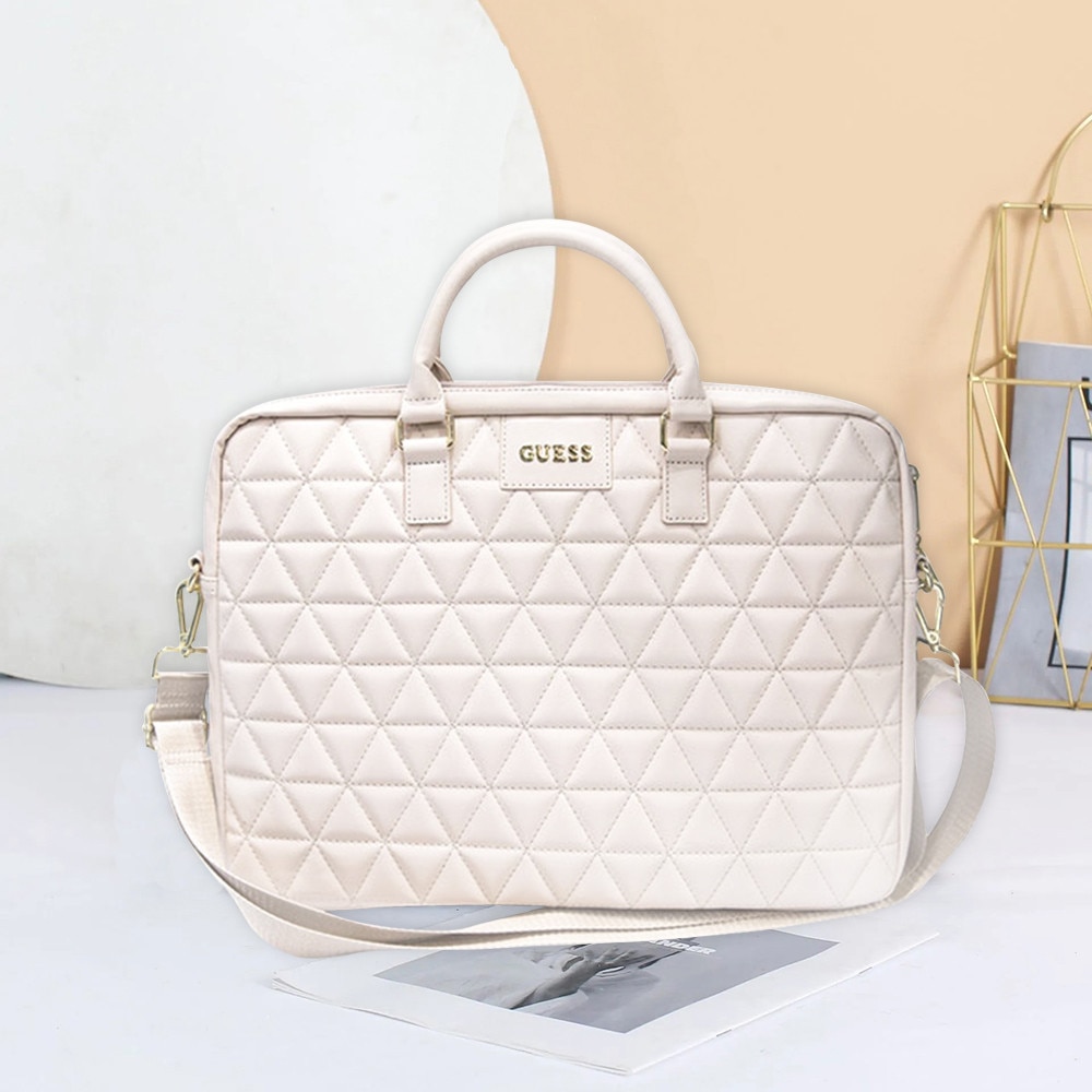 Gentă laptop, GUESS, Piele poliuretanica, Roz pudră, 15-16 inch
