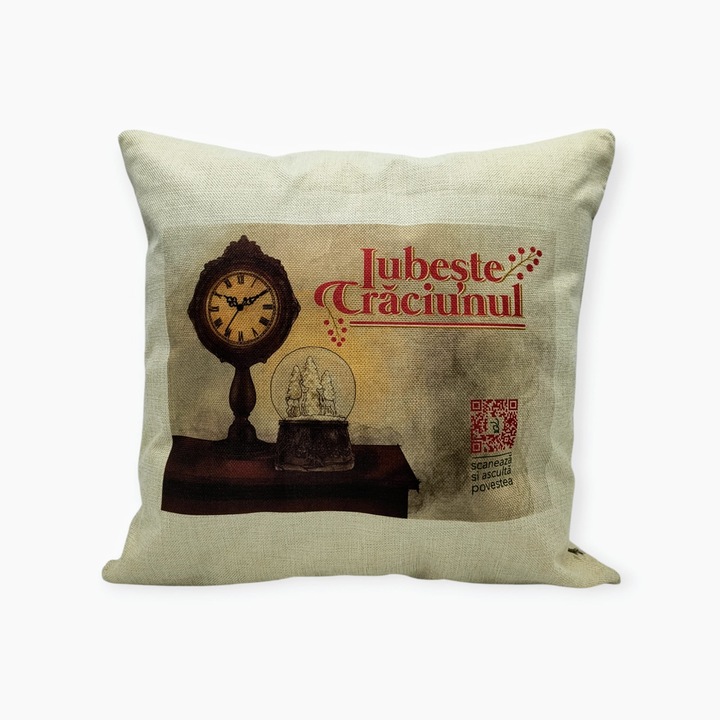 Perna decorativa Iubeste Craciunul (model colectie 7), QR cu poveste audio/video pentru copii de Craciun, 40x40 cm