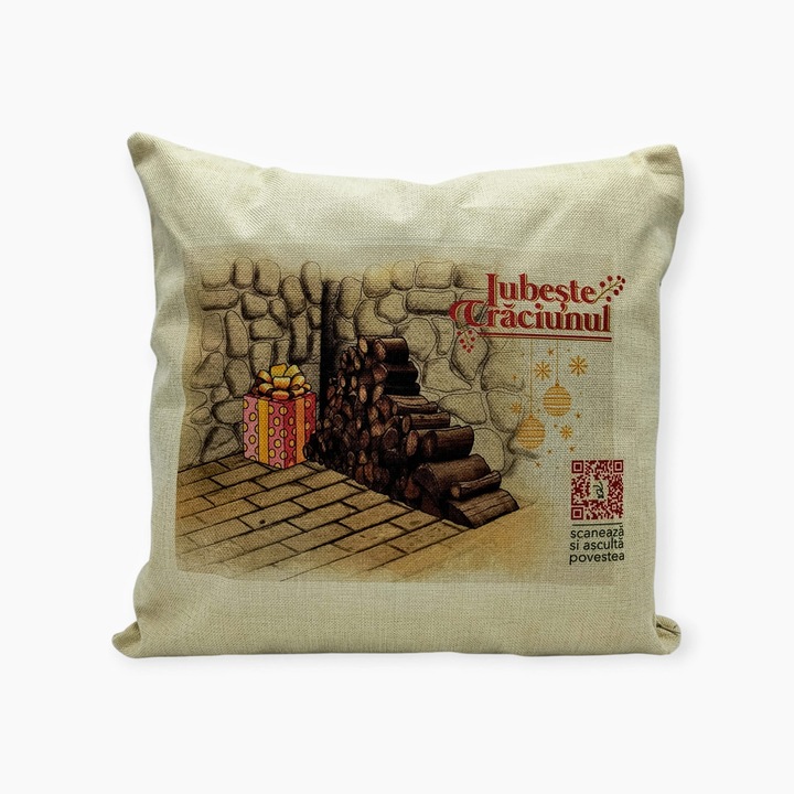 Perna decorativa Iubeste Craciunul (model colectie 17), QR cu poveste audio/video pentru copii de Craciun, 40x40 cm
