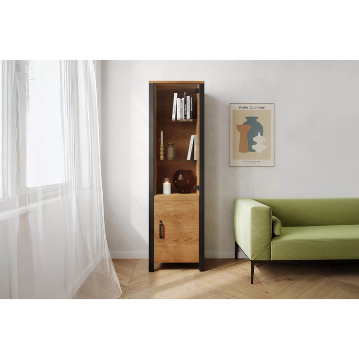 Zárt polcos vitrin a nappaliba LOFT oszlop 60 cm