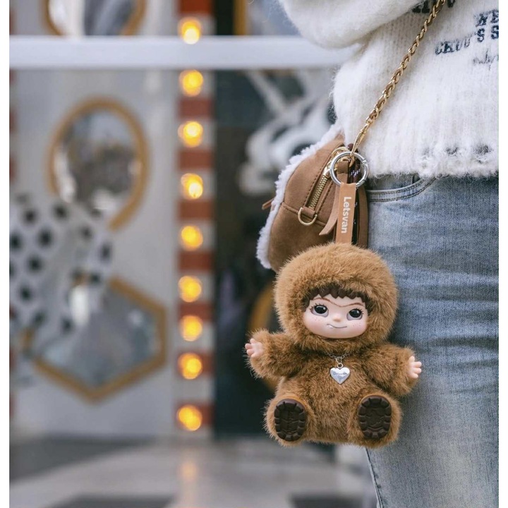 Колекционерски кукли тип „сляпа кутия“, GIA'S WORLD, WAKUKU FUZZY TRENDY FUN PARTY, 16 см, плюшени костюми