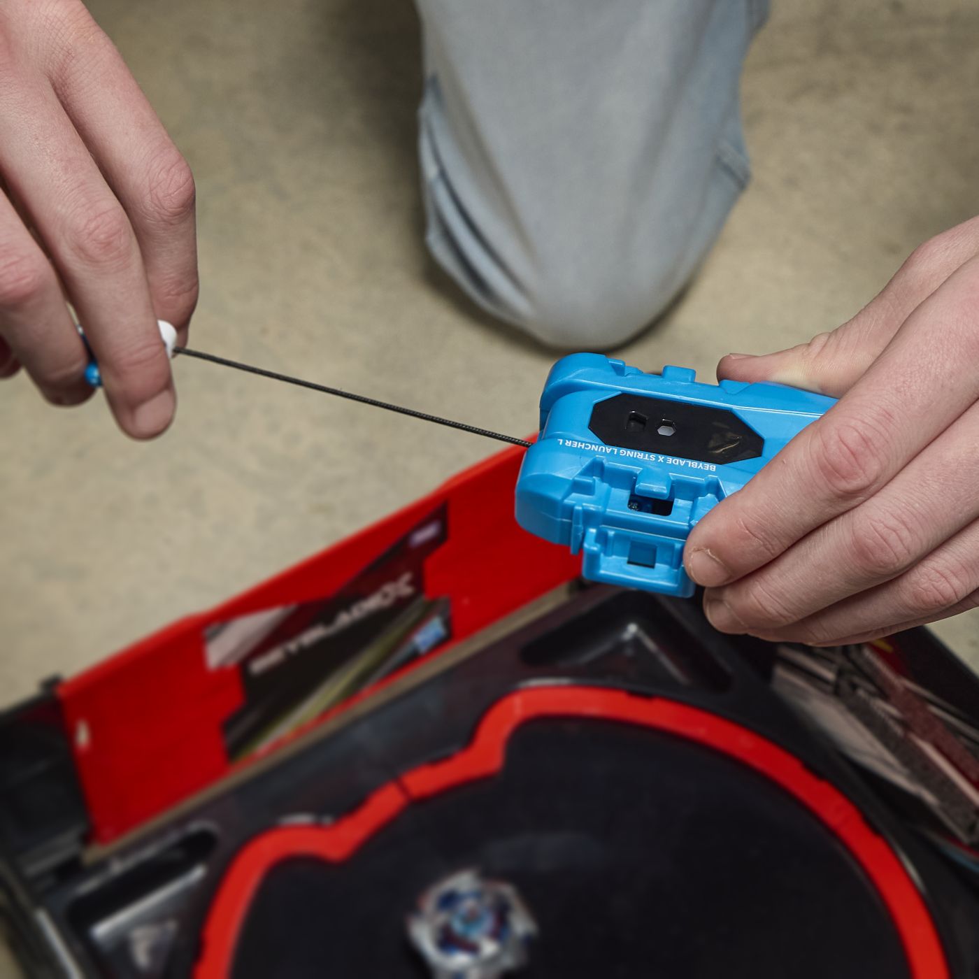 Jucarie Beyblade X Sinister Spins - Cobalt Dragoon 2-60C, cu