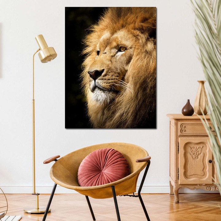 Премиум картина върху платно, LuxCanva® M1367, Императорски чар, 90 X 120 см, 100% памучно платно 400 г/м2, дървена рамка, Лъв, Животно, Крал, Величие, Мъдрост, Сила, Светлина, Профил, Портрет, Визия, Уважение, Офис, Хол, Детска стая
