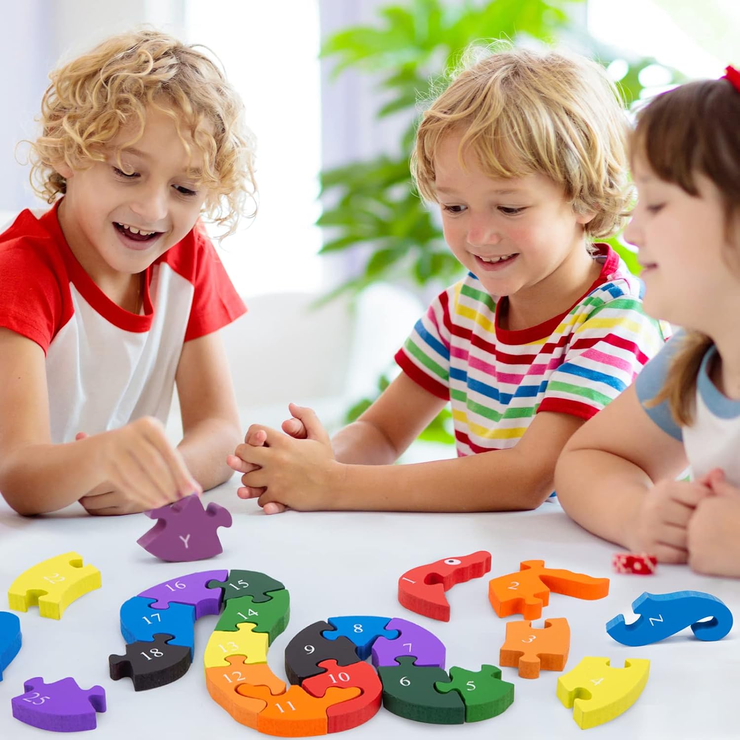 Puzzle educational din lemn, set alfabet si numere, forma de sarpe