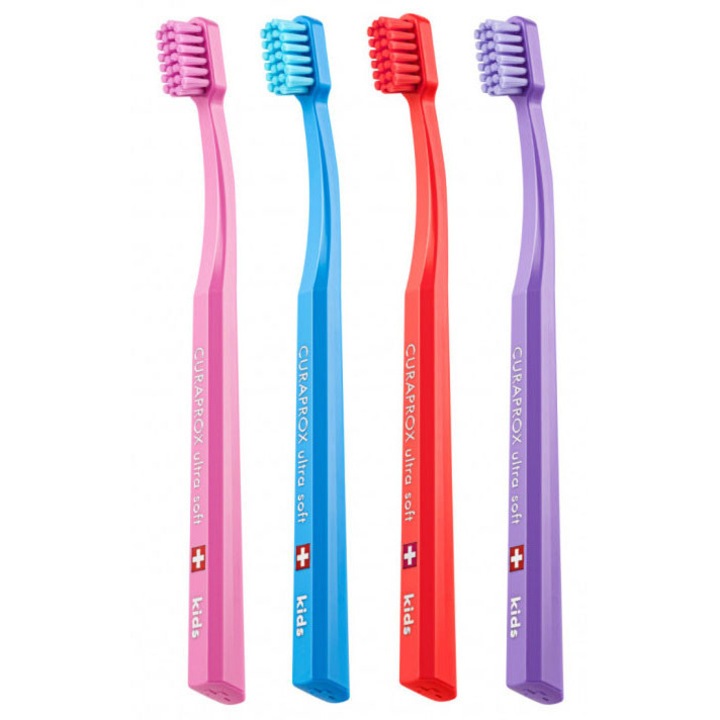 Curaprox Kids CS 5500 fogkefe szett 4x, 5500 ultrafinom sörteszál, vegyes színek, 4-12 éves gyermekeknek