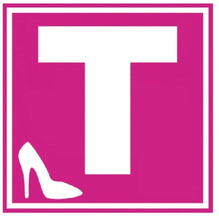Tanuló vezető T betű matrica, rózsaszín – 20×20 cm Tanuló matrica – Fényvisszaverő fólia