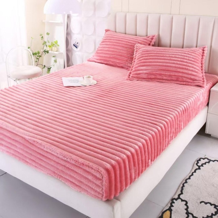 Husa Pat Dublu si Fete de Perne, Cocolino, Model Dungi, 3 piese, 2 persoane, 180x200cm, Roz