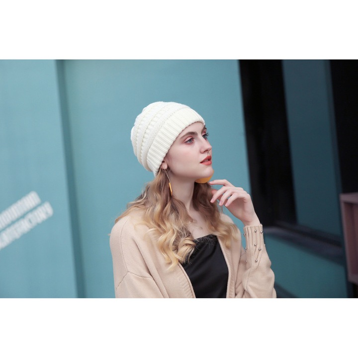 Caciula dama, Textil, Alb