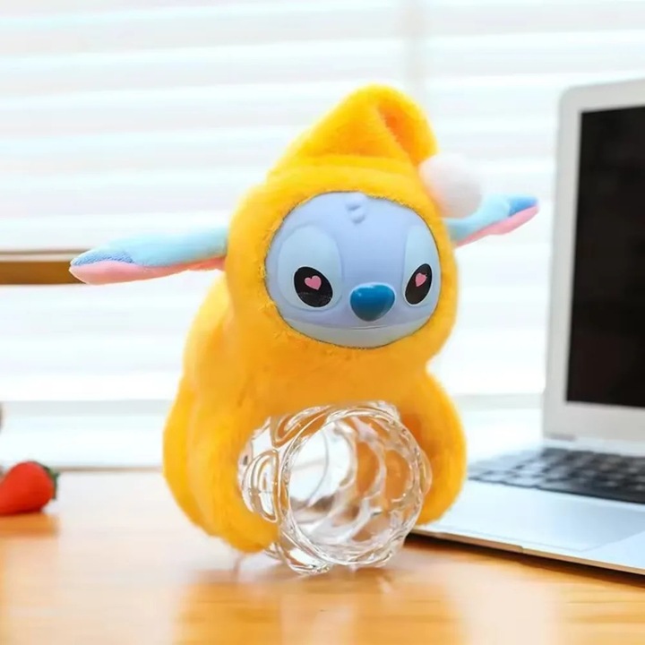 Jucarie Plus tip Stitch, cu miscare de codita, Bratara pentru copii +3ani, dimensiune 16 cm, culoare Galben