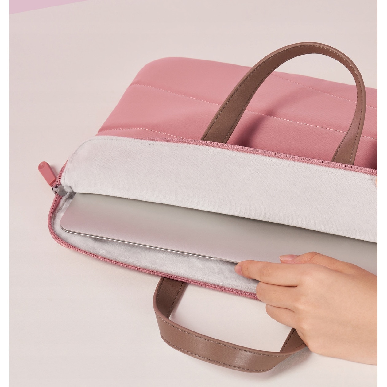 Geantă laptop Innostyle CarryLite Slim, waterproof, roz, 15.6x16 inch