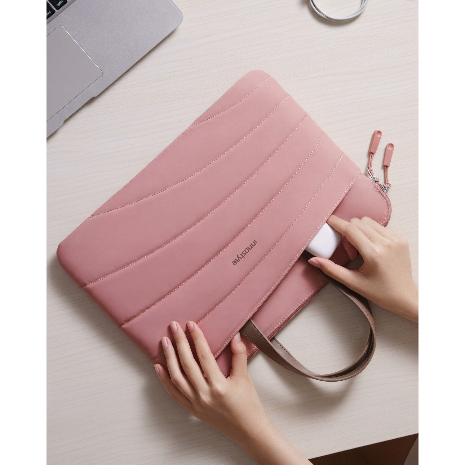Geantă laptop Innostyle CarryLite Slim, waterproof, roz, 15.6x16 inch