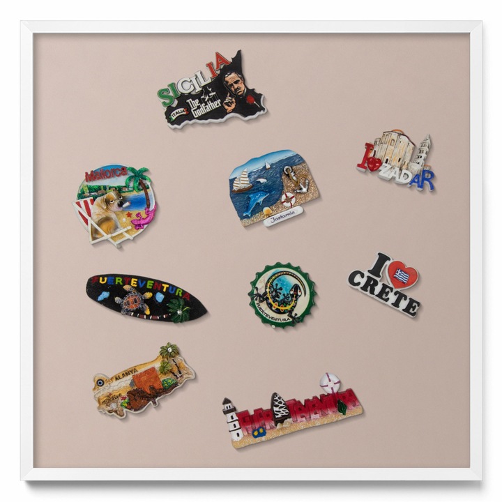 Tabla magnetică decorativă Tulup, bej roz pudrat, ramă albă, 50x50cm