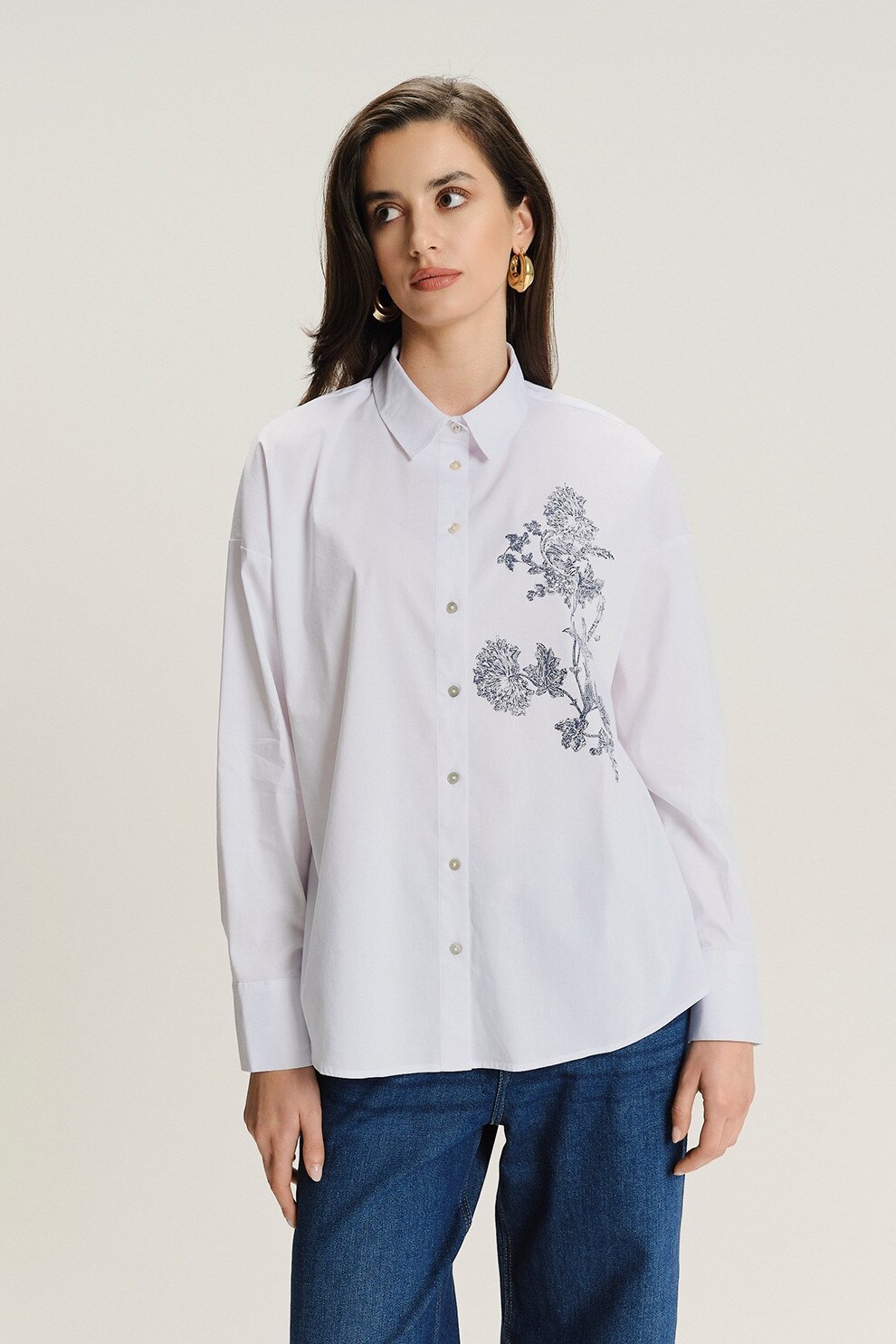 GreenPoint, Camasa cu detaliu cu imprimeu floral si guler ascutit, Alb, Bleumarin, 34