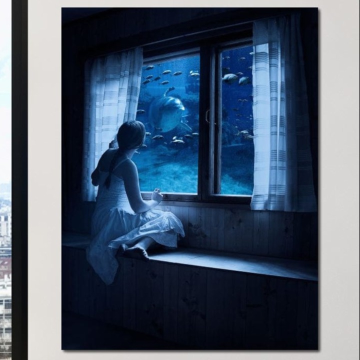 Tablou Canvas Premium, LuxCanva® M1419, Dialog cu Oceanul, 100 X 135 CM, Panza Bumbac 100% 400g/m2, Sasiu Lemn, Fereastra, Copil, Pesti, Delfin, Acvariu, Curiozitate, Adancuri, Fascinant, Poveste, Vis, Birou, Living, Camera Copil