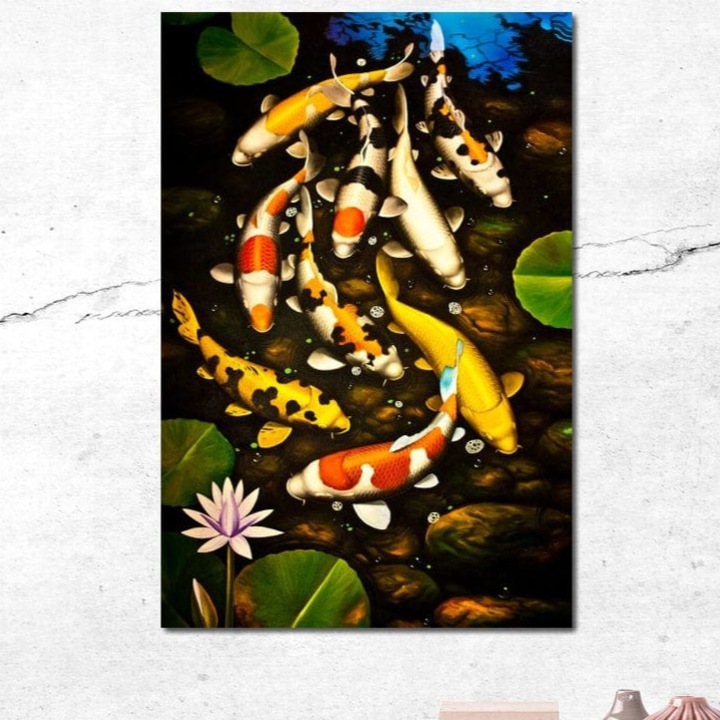 Tablou Canvas Premium, LuxCanva® M1420, Un Iaz Norocos, 80 X 120 CM, Panza Bumbac 100% 400g/m2, Sasiu Lemn, Pesti, Koi, Apa, Abundenta, Multicolor, Nuferi, Zen, Pietre, Natura, Armonie, Birou, Living, Camera Copil