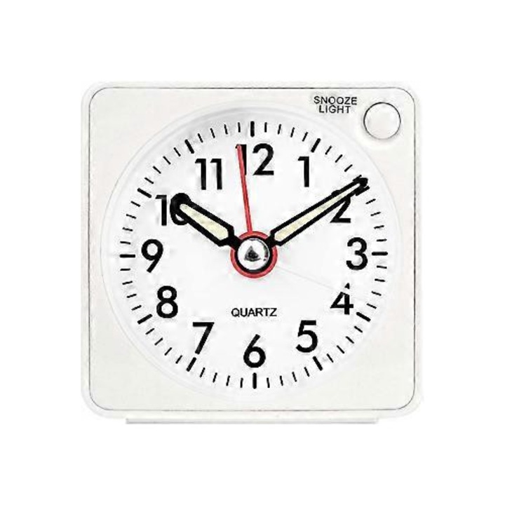 Kisméretű analóg díszóra, szundi funkcióval és világítással, irodába vagy utazáshoz
