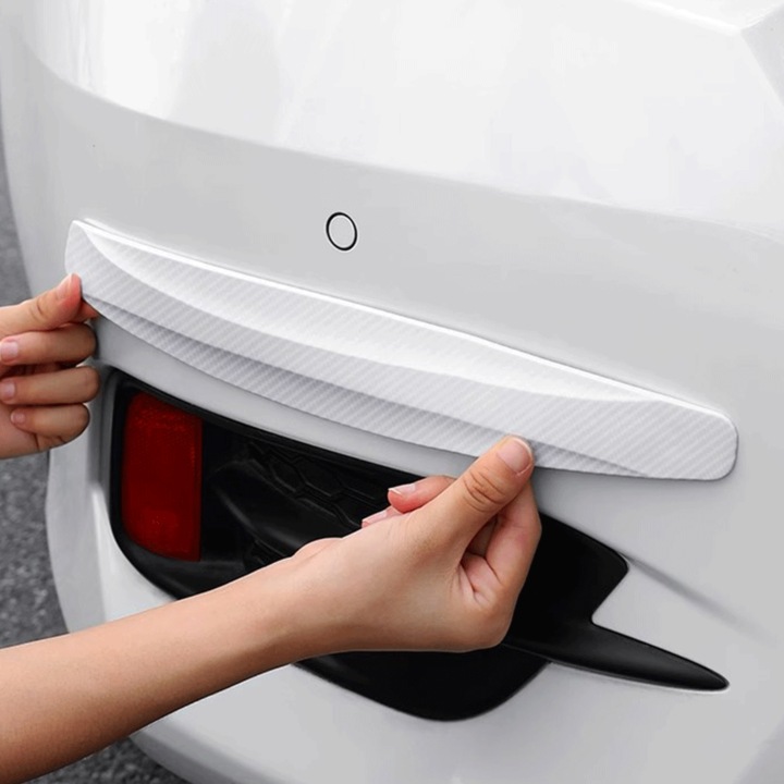 Комплект 2 амортисьора за броня на кола или врата на кола, Универсални, Прилагат се лесно с вградено 3M лепило, Карбонов вид, Защита против надраскване на боя и ламарина при лек удар за предна/задна броня, 40x5.5см, Бял, PriStyle®