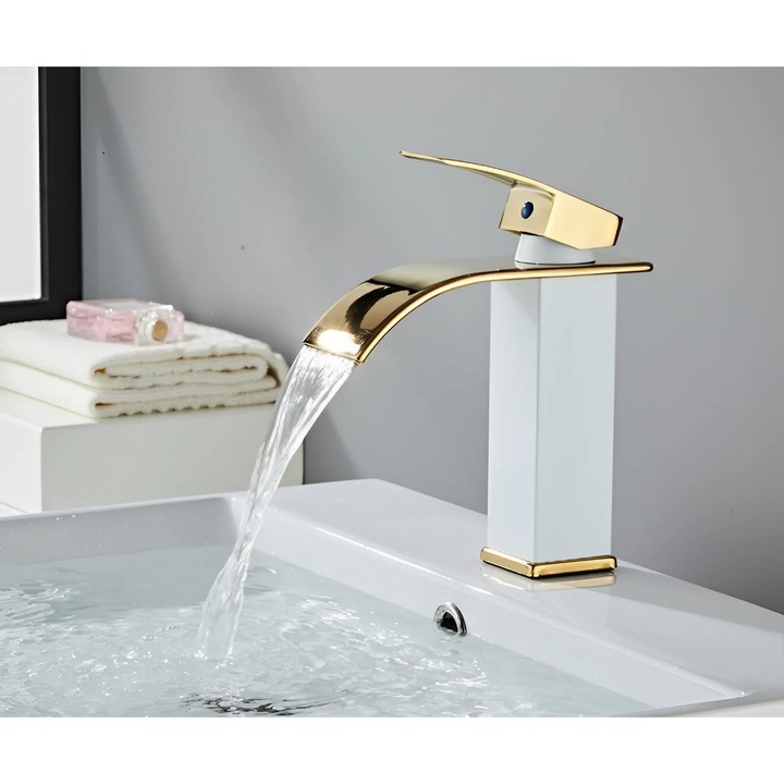 Смесител за баня Каскада, Премиум дизайн, Каскаден струйник, Двоен контрол топла и студена вода, Висококачествен месинг, Плетен маркуч от неръждаема стомана, Многослойно покритие, Неръждаема стомана, Smart Gadgets C&A Бяло Златно