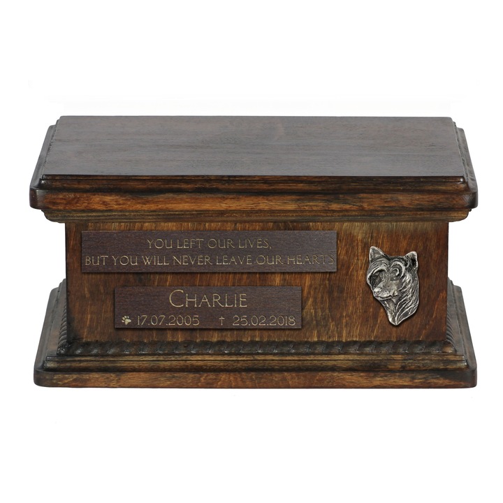 Дървена урна за кучешка пепел, Art-Dog, персонализирана с гравиране, 21x29x11см, за животни до 45кг, с орнамент от цинк и алуминий