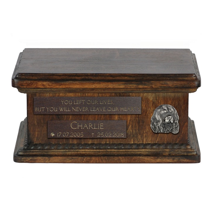 Urna peste pentru caini Cavalier King Charles Spaniel, 21x29x11cm, din lemn de mesteacan, capacitate pentru animale pana la 45 kg