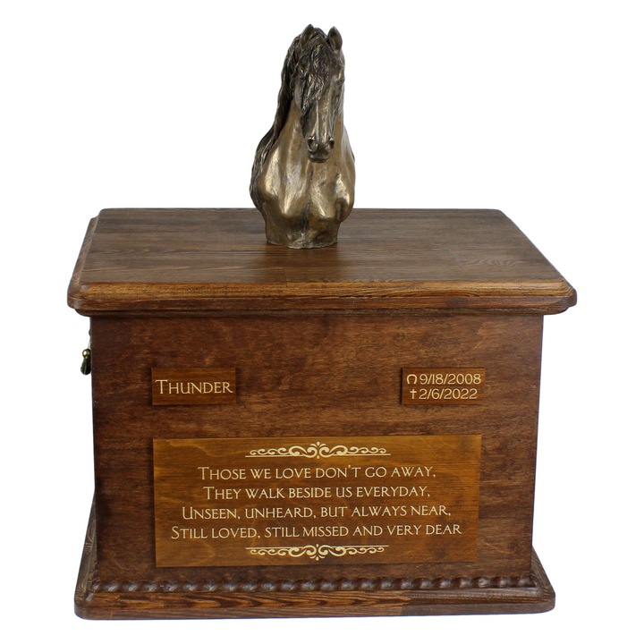 Urna pentru prohii de cal cu statueta, personalizata, Art-Dog, 40x30x28cm, lemn de mesteacan