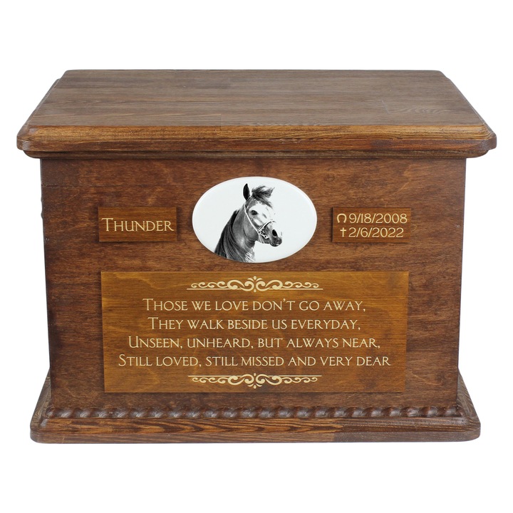 Urna personalizata pentru cenusa cailor, Art-Dog, 40x30x28cm, lemn de mesteacan, cu manere din bronz