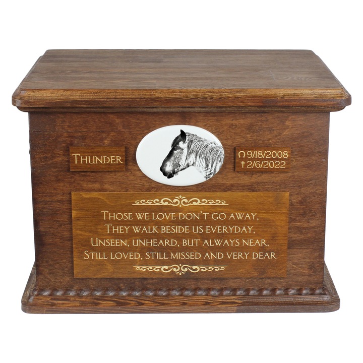 Urna personalizata pentru cenusa calului, Art-Dog, lemn de mesteacan, 40x30x28cm, cu manere din alama