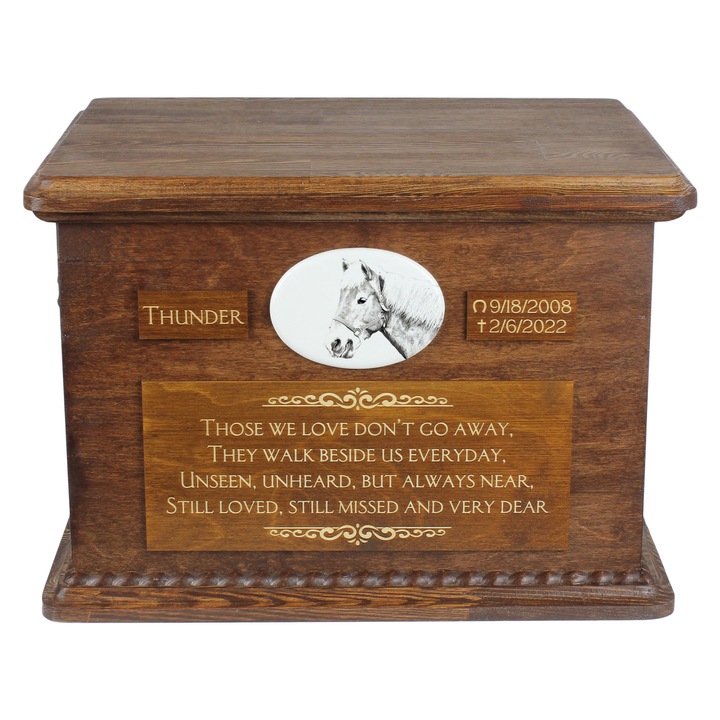 Urna pentru cenusa, Art-Dog, 40x30x28cm, din lemn de mesteacan, cu manere din bronz