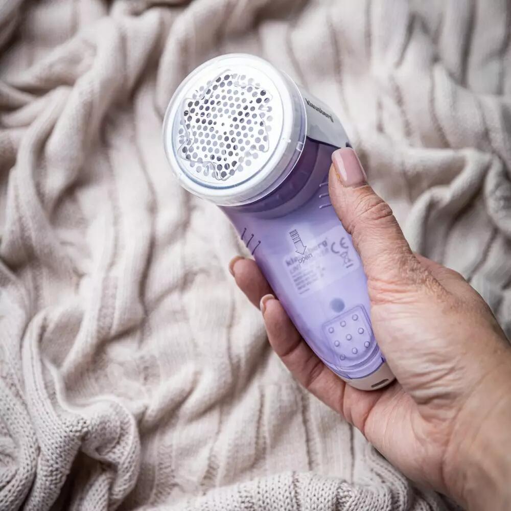 Aparat pentru scame fara fir, violet/alb, Klausberg