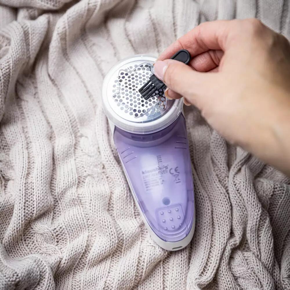 Aparat pentru scame fara fir, violet/alb, Klausberg