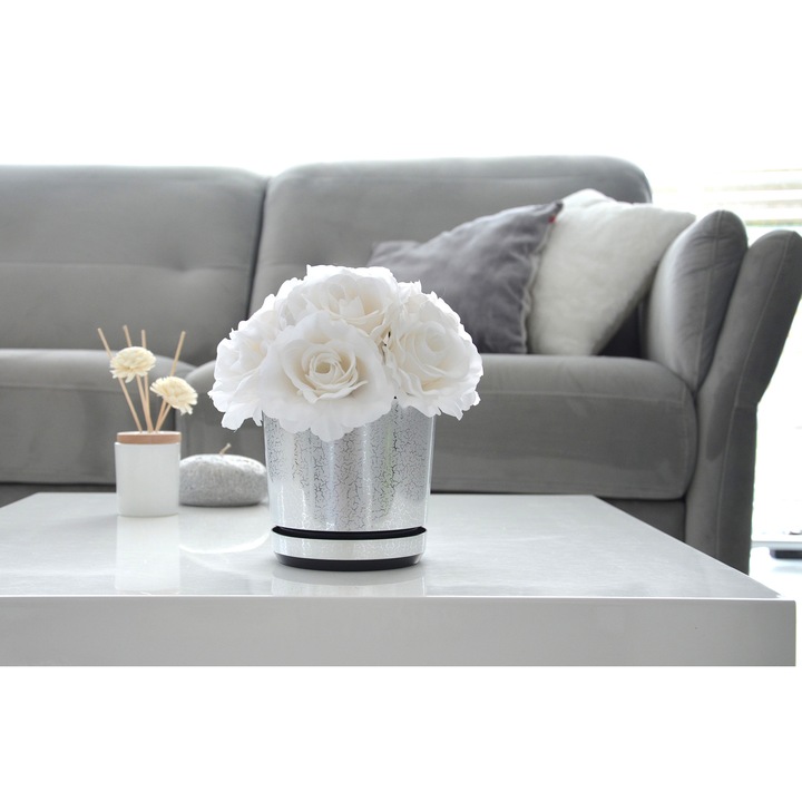 Ghiveci KERD, 26 cm, argint zdrobit, cu suport integrat, din plastic reciclat, decorat manual