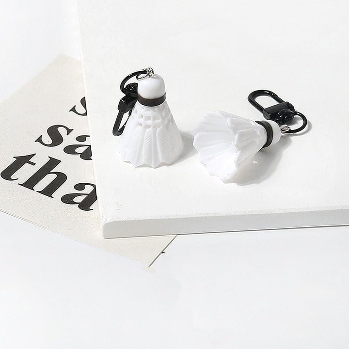 2 darab tollaslabda szimulációs kulcstartó, kulcsokhoz, táskákhoz és hátizsákokhoz ideális, fehér