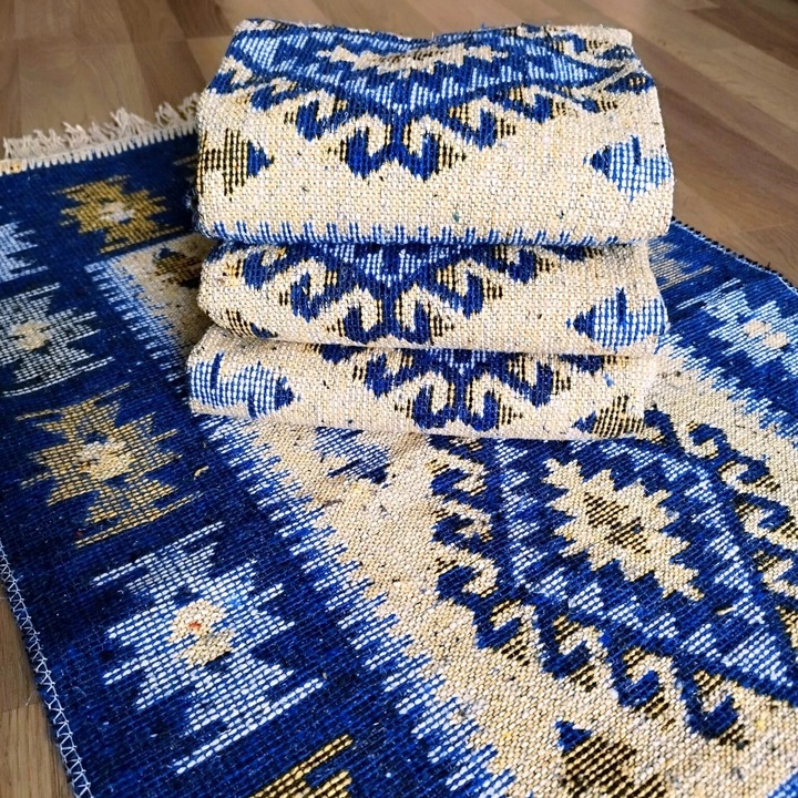 Set 4 Covoare traditionale, albastru si crem, model romb, 60x90 cm