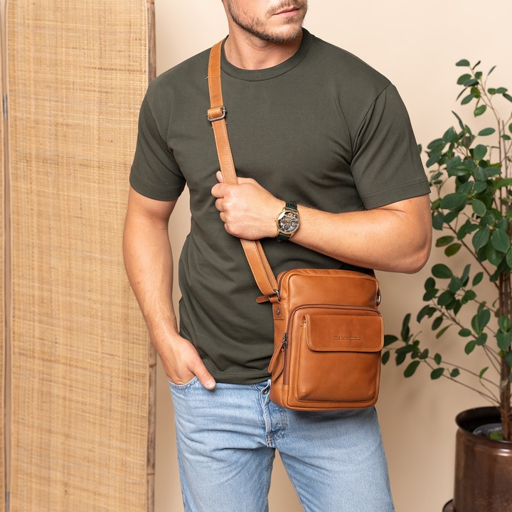 Férfi táska, The Chesterfield Brand, természetes bőr, Montira, Konyakbarna