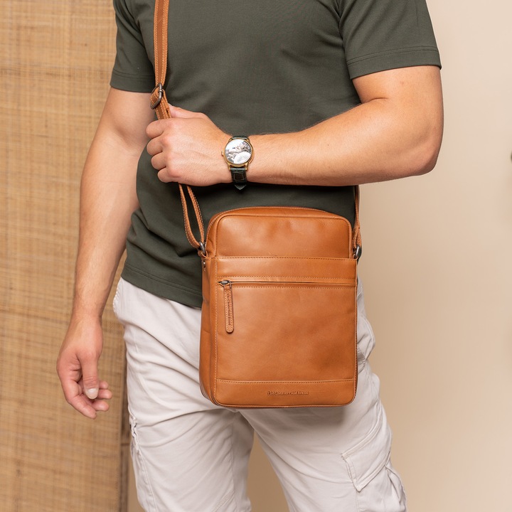 Férfi táska, The Chesterfield Brand, természetes bőrből, Anzora, Konyakbarna