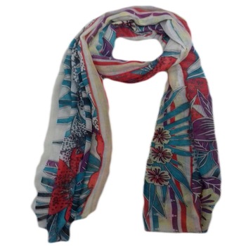 Esarfa deosebita din tesatura fina cu design floral ,D&J Exclusive, multicolora Esarfa deosebita din tesatura fina cu design floral ,D&J Exclusive, multicolora