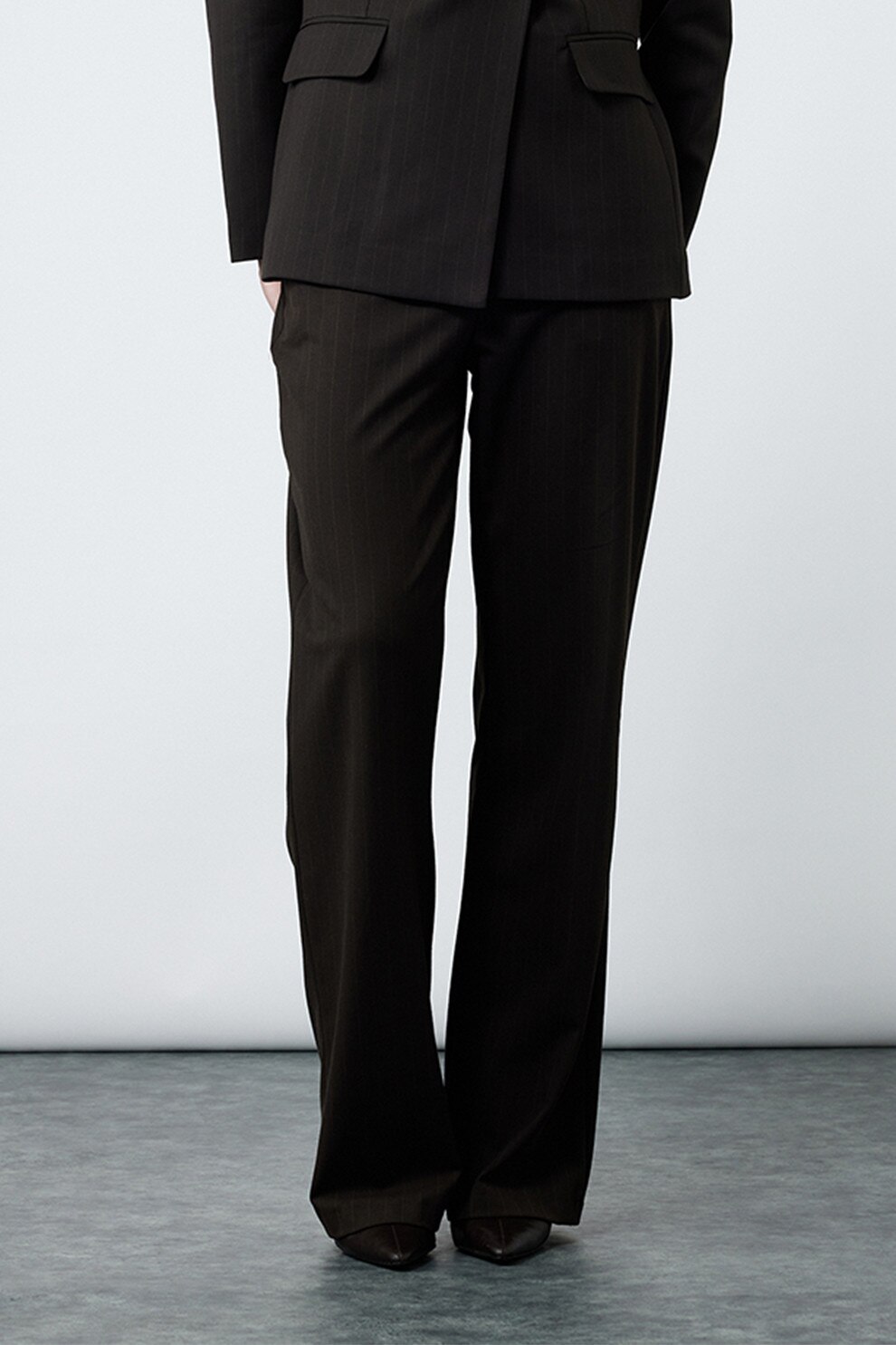 KOTON, Pantaloni eleganti in dungi cu buzunare laterale, Maro fango, 36