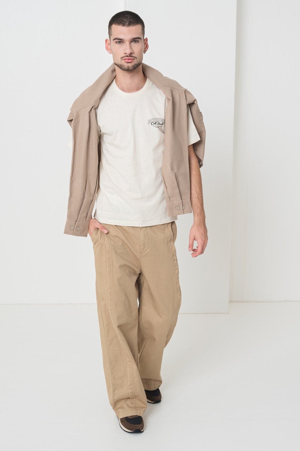 Jack & Jones, Tricou de bumbac cu imprimeu si decolteu la baza gatului, Galben pal, L