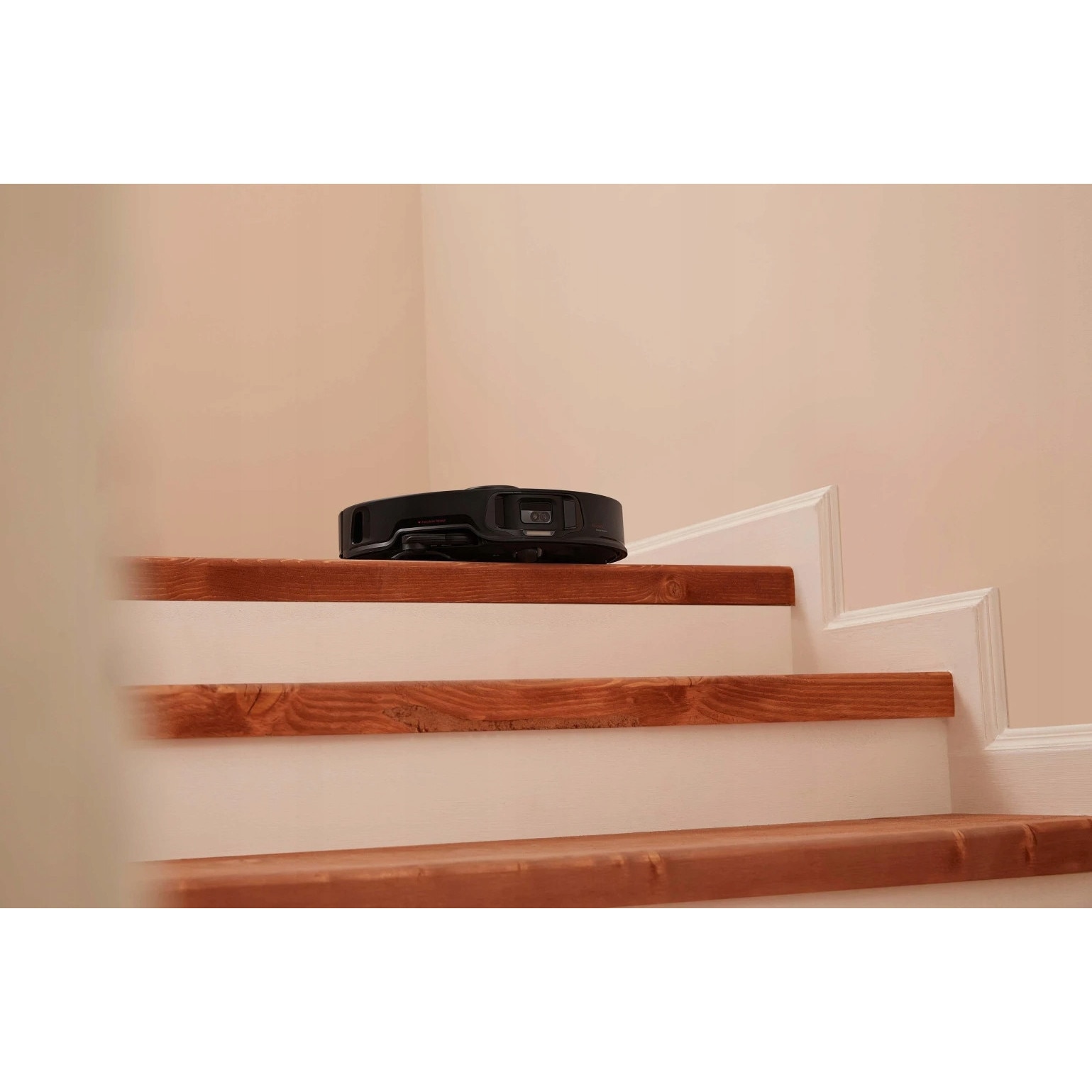 Robot de curățare Roborock S8 MaxV Ultra, negru, mopare VibraRise 3.0, set cu stație de curățare, dimensiuni 350x353x103mm