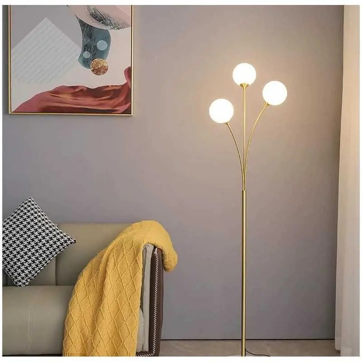 Lampadar de podea, 3 globuri albe, dulie G9, culoare corp auriu, inaltime 158cm