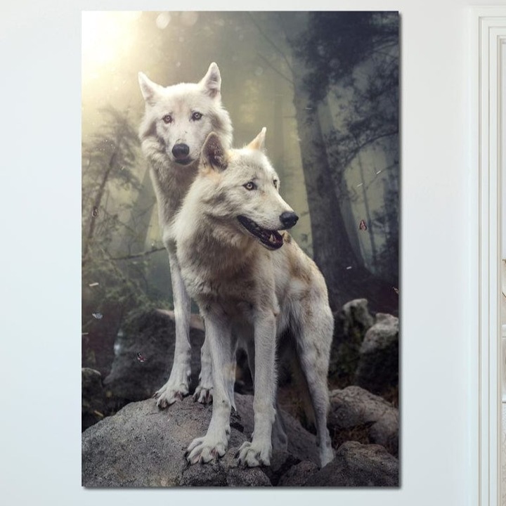 Премиум Канава Картина, LuxCanva® M1466, Братство на вълците, 40 X 60 СМ, 100% Памучно Платно 400гр/м2, Дървена Рамка, Скални масиви, Природа, Гора, Дъбрава, Вълци, Братя, Светлина, Глутница, Дива природа, Светлина, Офис, Всекидневна, Детска стая